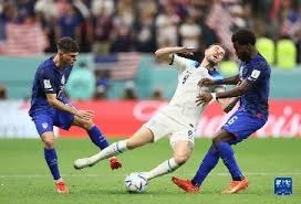 牌类里的情绪控制（卡牌游戏中的情绪管理）